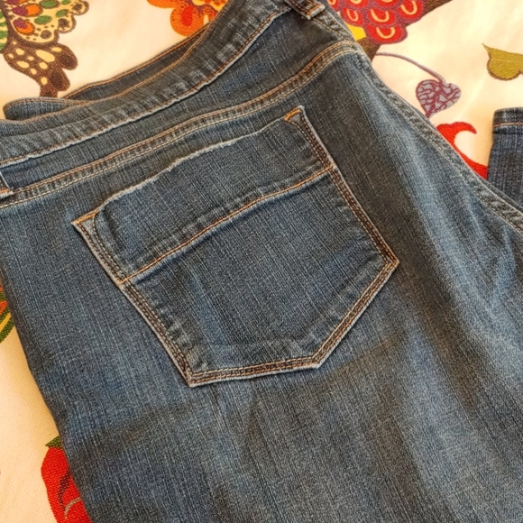 Jeans - Picture 2 of 3